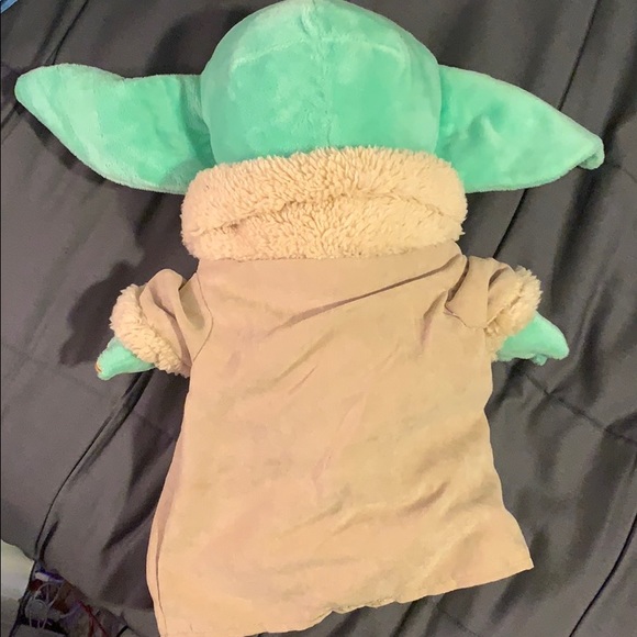 Baby Yoda Plushie - Picture 2 of 3